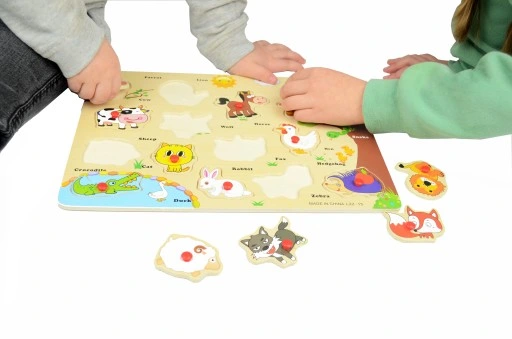 układanka puzzle drewniane zwierzątka pinezki